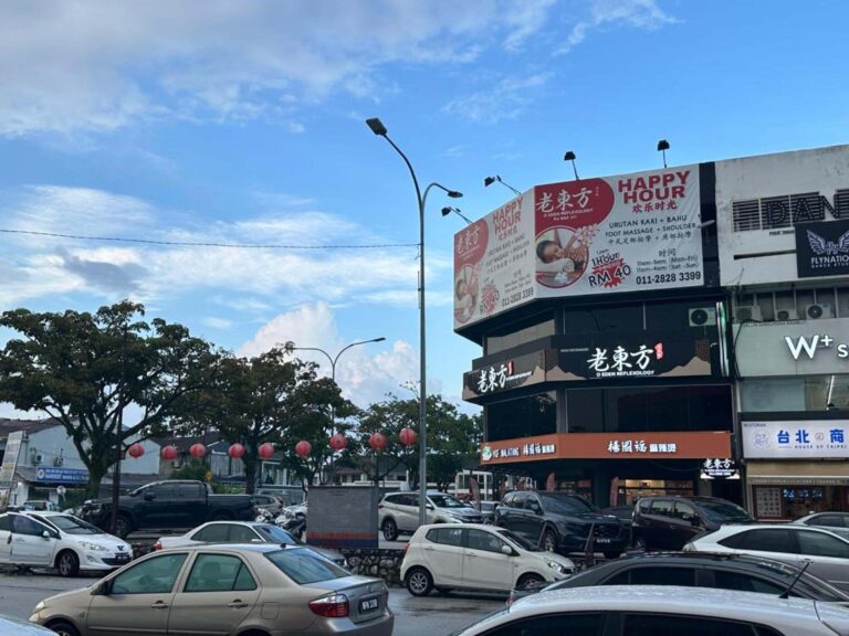 3 Storey Corner Shoplot In Jalan SS2, Petaling Jaya for Rent RM 80k / mo